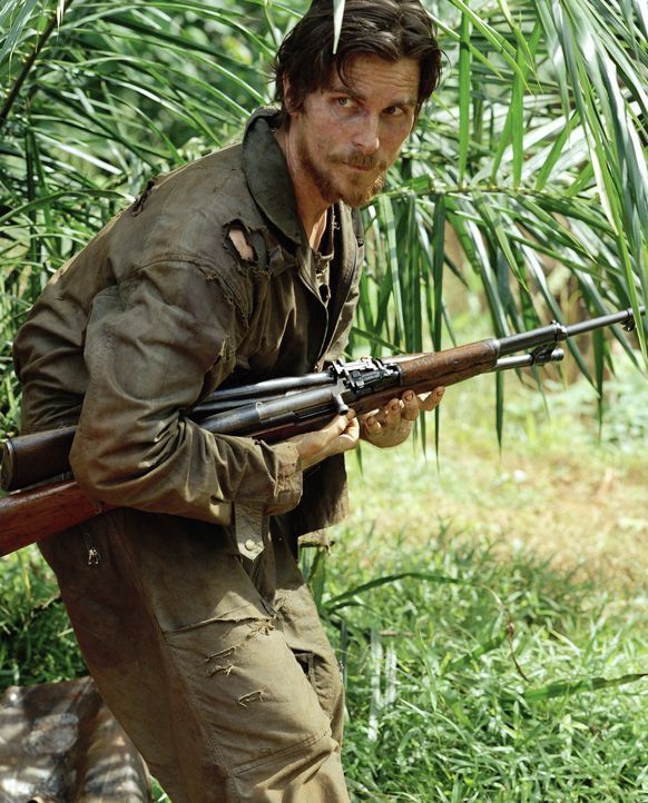 Nach seiner Flucht muss der amerikanische Soldat Dieter Dengler (Christian Bale) erkennen, dass der Dschungel kein Erbarmen zeigt ... - Bildquelle: Lena Herzog 2006 Top Gun Productions, LLC. All Rights Reserved.