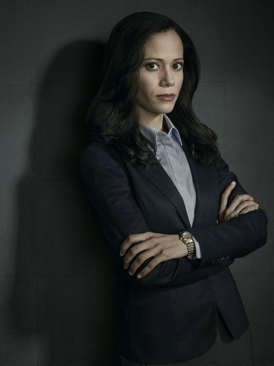 (1. Staffel) - Mitglied bei der Sonderermittlungseinheit für Kapitalverbrechen des Gotham Police Departments: Renee Montoya (Victoria Cartagena) ... - Bildquelle: Warner Bros. Entertainment, Inc.