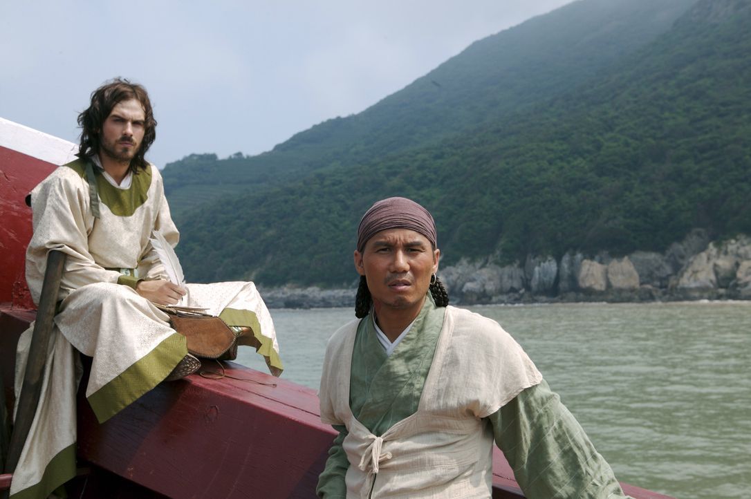 Marco Polo (Ian Somerhalder, l.) und sein Vertrauter Pedro (B.D. Wong, r.) sind fasziniert von der fremden Welt. - Bildquelle: 2006 RHI Entertainment Distribution, LLC