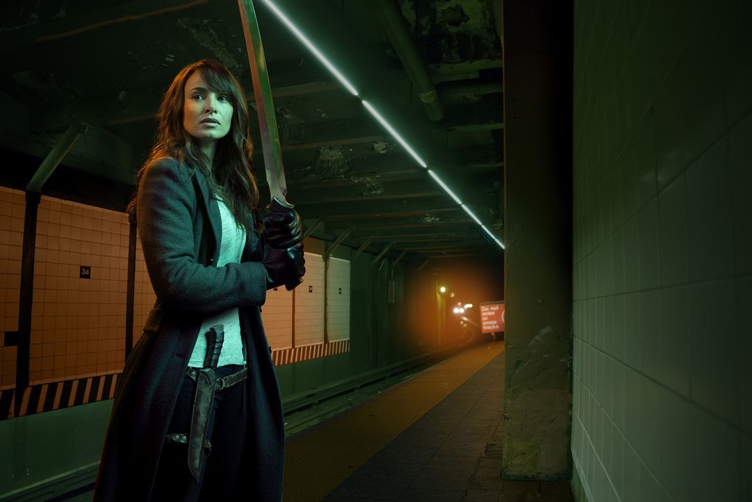 (2. Staffel) - Nora Martinez (Mía Maestro) hofft darauf, ein Wundermittel gegen die Infizierten zu finden ... - Bildquelle: 2015 Fox and its related entities. All rights reserved.