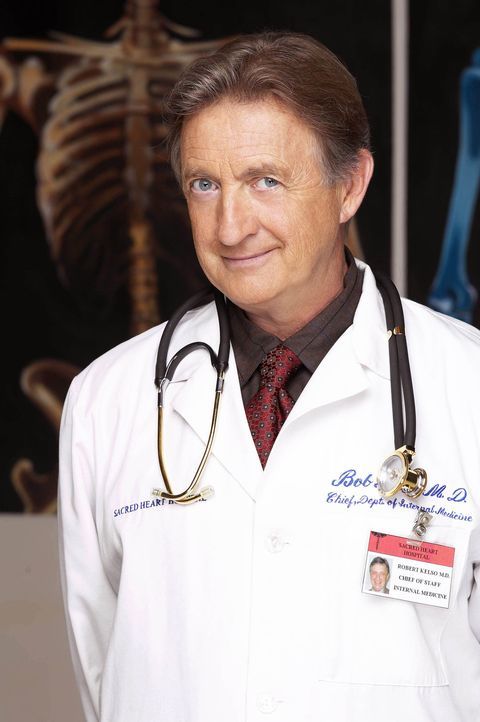 (3. Staffel) - Chefarzt Dr. Bob Kelso (Ken Jenkins) fordert von seinen Leuten totalen Einsatz ... - Bildquelle: Touchstone Television