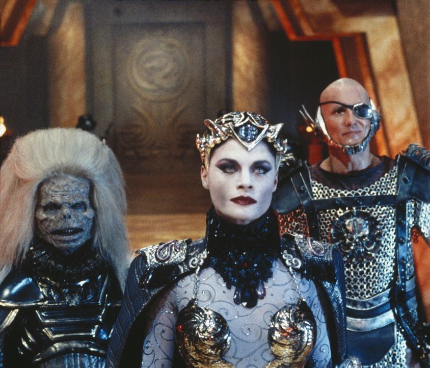 Als Skeletor herausfindet, dass der zweite kosmische Schlüssel sich auf der Erde befindet, schickt er sofort seine Schergen, die böse Evil-Lin (Meg... - Bildquelle: CANNON FILMS INC. AND CANNON INTERNATIONAL B. V