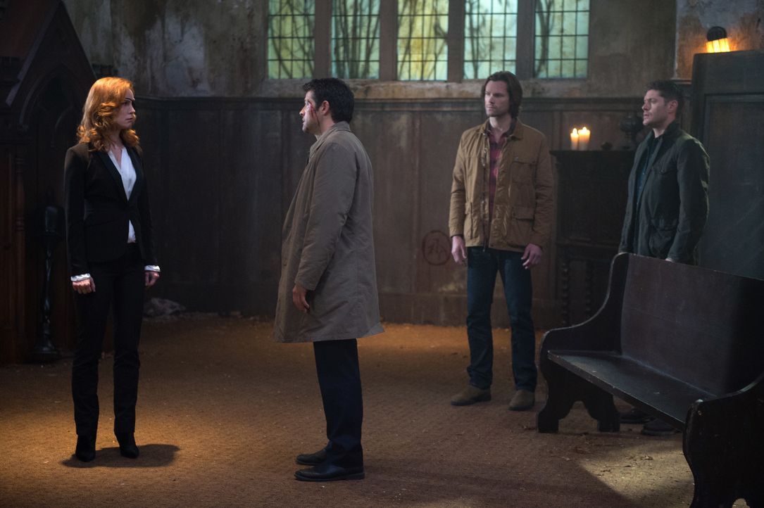 (v.l.n.r.) Lily Sunder (Alicia Witt); Castiel (Misha Collins); Sam (Jared Padalecki); Dean (Jensen Ackles) - Bildquelle: Diyah Pera 2016 The CW Network, LLC. All Rights Reserved / Diyah Pera