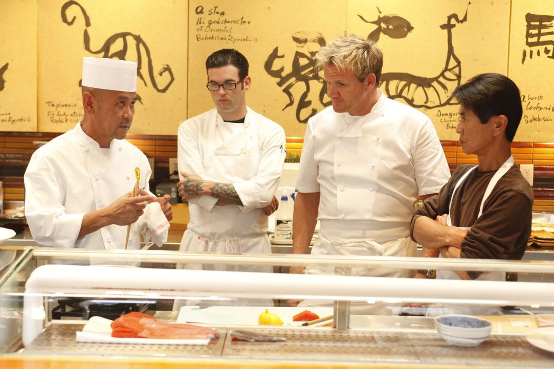 Gordon Ramsay (2.v.r.) - Bildquelle: Greg Gayne 2009 ITV Studios, Inc. all rights reserved. / Greg Gayne