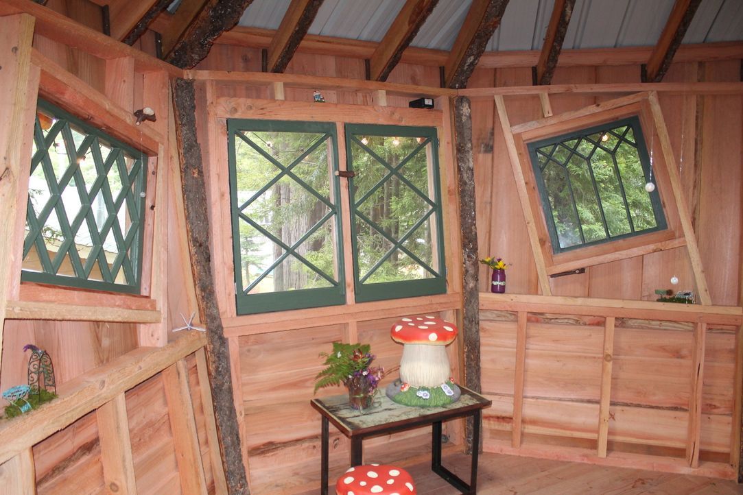 Fort Bragg, eine Kleinstadt in Kalifornien: Die Treehouse Guys verwirklichen die Träume einer Familie, indem sie ein 200 Quadratmeter großes Baumhau... - Bildquelle: 2015, DIY Network/Scripps Networks, LLC. All Rights Reserved.