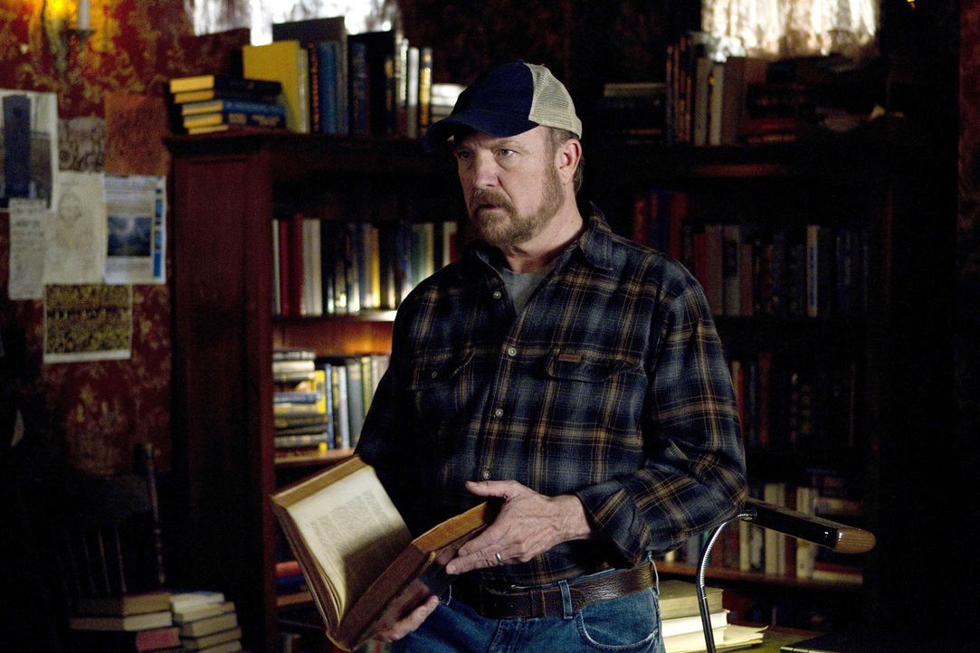 Wird Bobby (Jim Beaver) es schaffen, über den Tod seinen Freundes hinwegzukommen, oder wird er noch viel größere Verluste erleiden? - Bildquelle: Warner Bros. Television