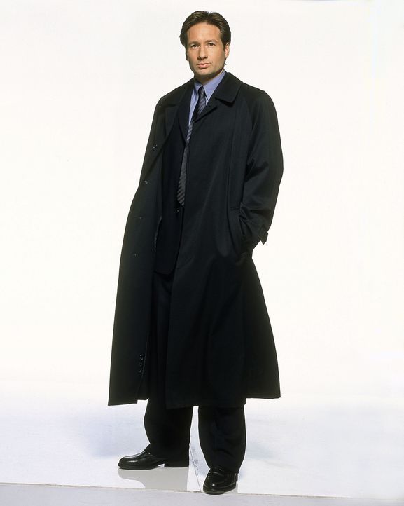 (8. Staffel) - FBI-Agent Fox Mulder (David Duchovny) verschwindet auf mysteriöse Weise ... - Bildquelle: TM +   2000 Twentieth Century Fox Film Corporation. All Rights Reserved.