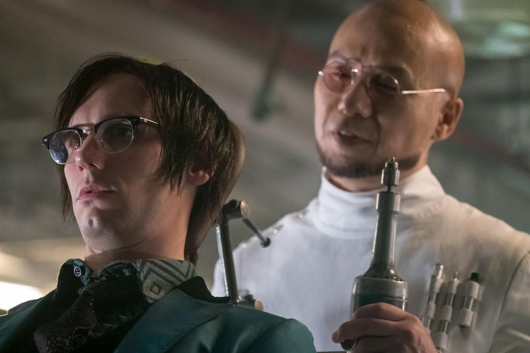 Edward Nygma (Cory Michael Smith, l.); Hugo Strange (B.D. Wong, r.) - Bildquelle: Jeff Neumann 2018 Fox Broadcasting Co. / Jeff Neumann