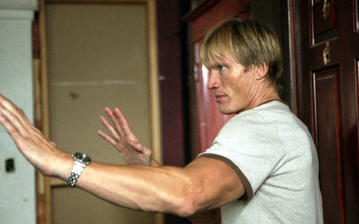 Im Visier seiner Kollegen: Cop Frank Gannon (Dolph Lundgren) ... - Bildquelle: Nu-Image Films