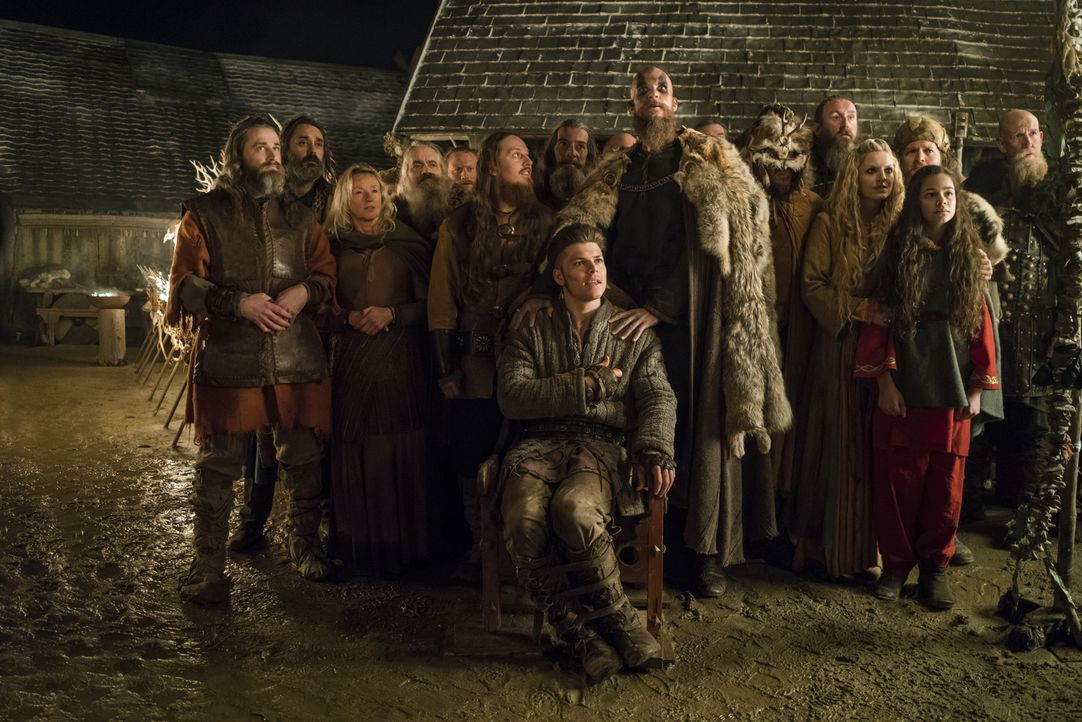 Während Harald weiter plant, König von ganz Norwegen zu werden, findet die große Opferzeremonie statt, um die Götter zu besänftigen, bevor sich die... - Bildquelle: 2016 TM PRODUCTIONS LIMITED / T5 VIKINGS III PRODUCTIONS INC. ALL RIGHTS RESERVED.