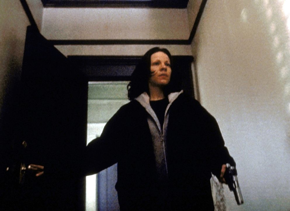 Die blinde Marty (Lili Taylor) bereitet sich darauf vor, dem Mörder ihrer Mutter gegenüberzutreten ... - Bildquelle: TM +   2000 Twentieth Century Fox Film Corporation. All Rights Reserved.