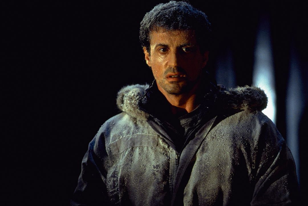 Ein plötzlich aufkommender Schneesturm wird für den FBI-Agent Jake Malloy (Sylvester Stallone) zum Verhängnis. - Bildquelle: Universal Pictures