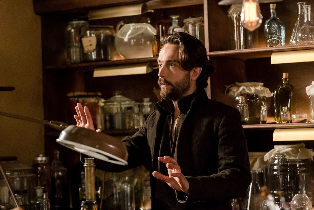 Während Crane (Tom Mison) eine alles verändernde Entdeckung macht, müssen Jenny und Joe gleichzeitig um ihre Beziehung und gegen einen Dämon kämpfen... - Bildquelle: 2015-2016 Fox and its related entities.  All rights reserved.