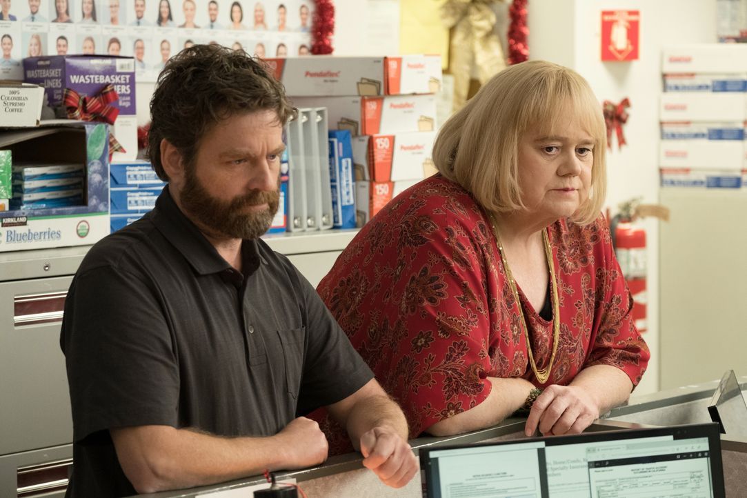 Chip Baskets (Zach Galifianakis, l.); Christine Baskets (Louie Anderson, r.) - Bildquelle: 2018 FX Productions, LLC.  All rights reserved.