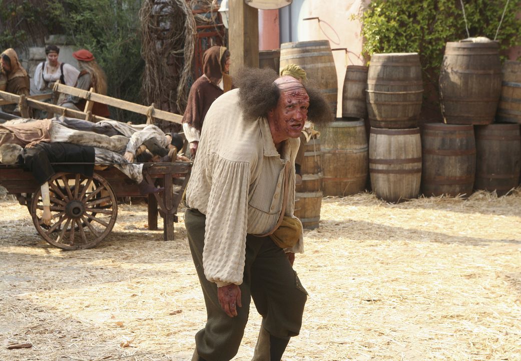 Auch Ted (Sam Lloyd) darf in der Geschichte nicht fehlen und macht als Monster das Dorf unsicher ... - Bildquelle: Touchstone Television