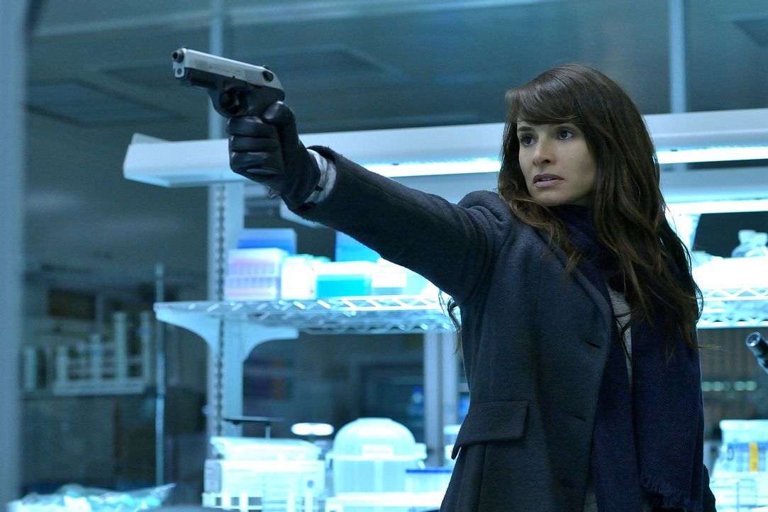 Während Nora (Mía Maestro) unermüdlich nach einer Möglichkeit sucht, wie sie die Vampire auslöschen kann, steigt Kelly in der Gunst des Meisters ...... - Bildquelle: 2015 Fox and its related entities. All rights reserved.