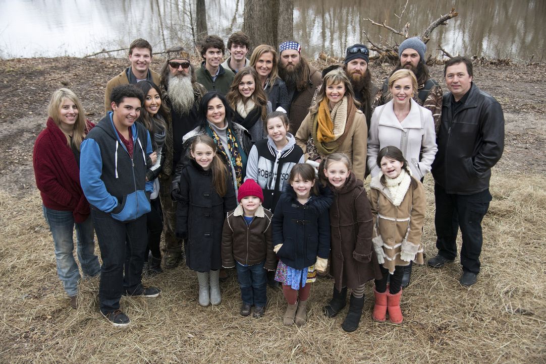 Die Robertsons organisieren ein Familientreffen, um Mia gebührend zu verabschieden und ihr für die OP alles Gute zu wünschen. - Bildquelle: 2013 A+E Networks
