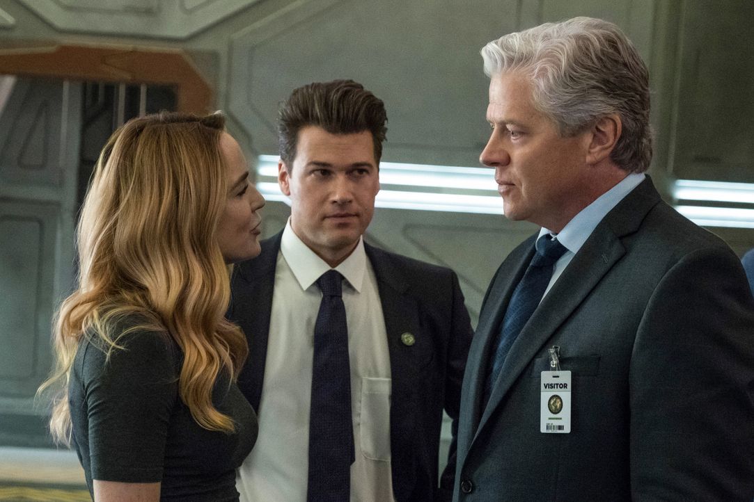 (v.l.n.r.) Sara (Caity Lotz); Nate (Nick Zano); Henry Heywood (Thomas F. Wilson) - Bildquelle: Jack Rowand 2018 The CW Network, LLC. All rights reserved. / Jack Rowand
