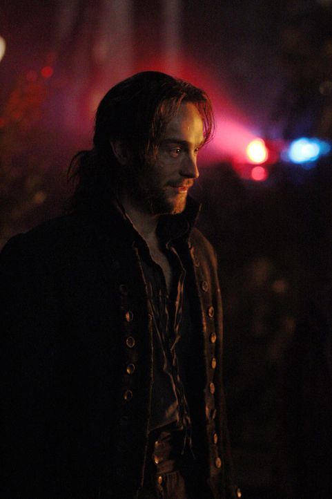 Sleepy Hollow droht Gefahr, denn der kopflose Reiter treibt sein Unwesen. Ichabod Crane (Tom Mison) versucht alles, um die Stadt vor ihm zu beschütz... - Bildquelle: 2013 Twentieth Century Fox Film Corporation. All rights reserved.