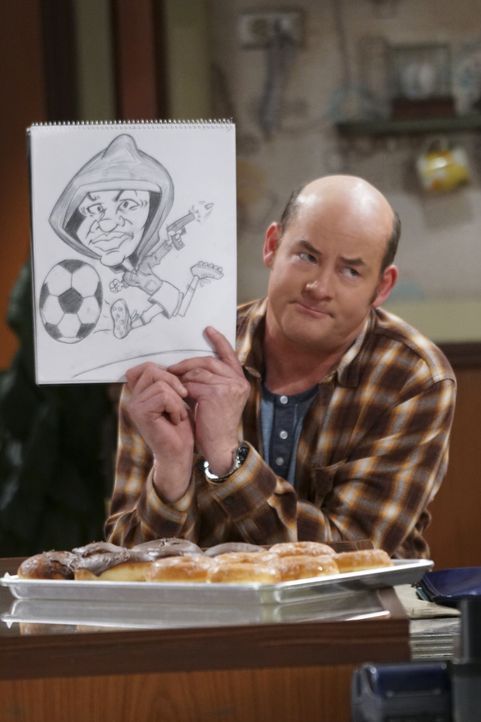 Hat ein neues Hobby und will sich bei der Suche nach einem Räuber gleich beweisen: Tush (David Koechner) ... - Bildquelle: Monty Brinton 2016 CBS Broadcasting, Inc. All Rights Reserved. / Monty Brinton