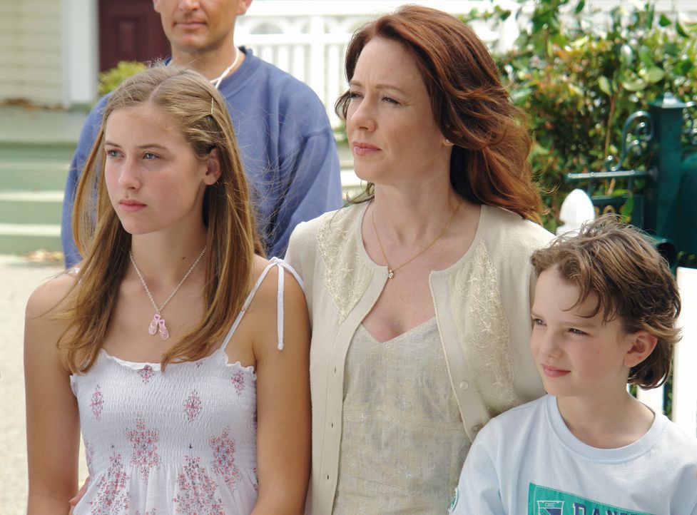 Denise Connelly (Ann Cusack, M.) ist eine starke Frau. Nach dem tragischen Tod ihres Mannes, muss sie nun allein für das Wohlergehen der beiden geme... - Bildquelle: Sony 2007 CPT Holdings, Inc.  All Rights Reserved.