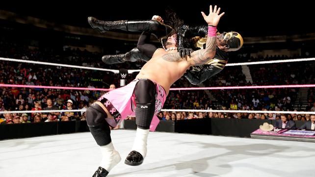SmackDown 18. Oktober7