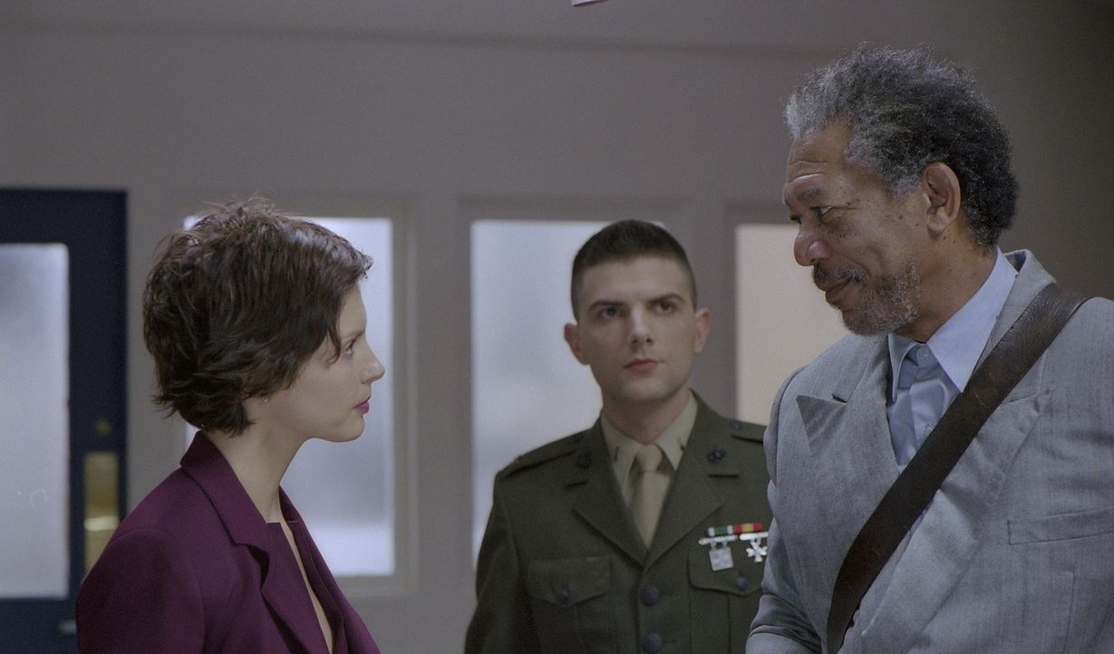 Gemeinsam machen sich Claire (Ashley Judd, l.), der junge Truppenanwalt Leutnant Terrence Embry (Adam Scott, M.) und der ehemalige Starverteidiger C... - Bildquelle: 20th Century Fox Film Corporation