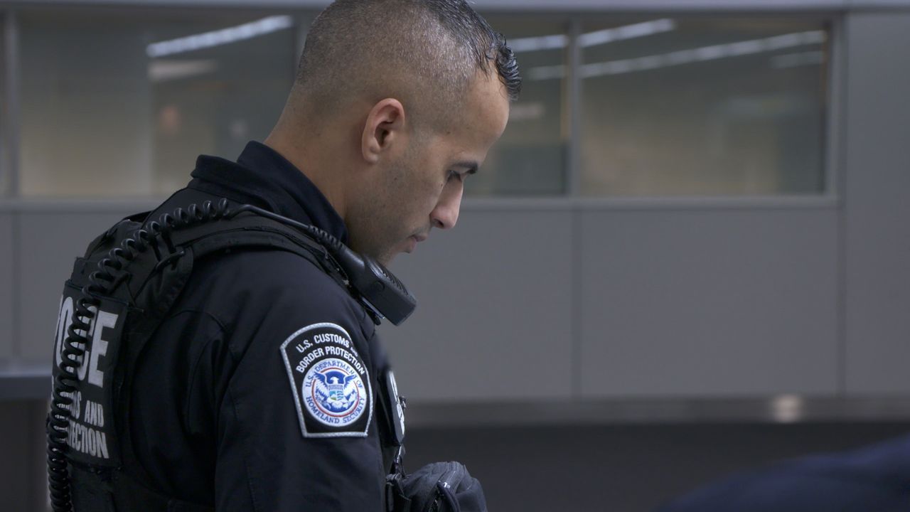 Die USA ist ein beliebtes Reiseziel für viele Passagiere. Doch nicht alle si... - Bildquelle: © entertainment One