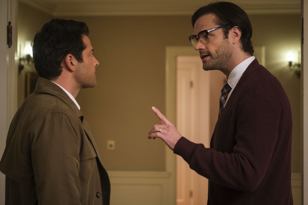 Castiel (Misha Collins, l.); Sam Winchester (Jared Padalecki, r.) - Bildquelle: Jeff Weddell © 2018 The CW Network, LLC All Rights Reserved / Jeff Weddell