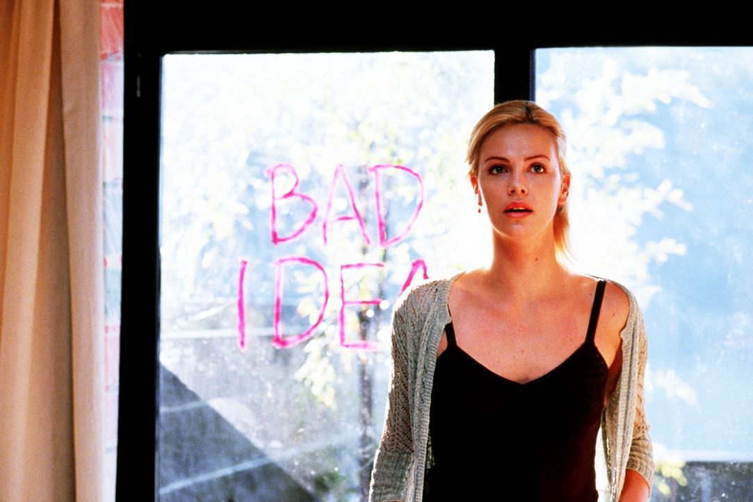 Binnen 24 Stunden muss das Lösegeld übergeben sein oder Karens (Charlize Theron) Tochter stirbt - doch das vermeintlich perfekte Verbrechen gerät... - Bildquelle: Senator Film