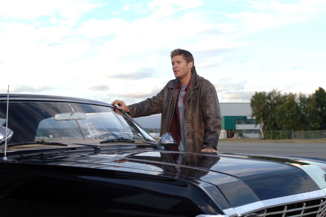 Nach einem mysteriösen Flugzeugabsturz erhält Dean (Jensen Ackles) einen Anruf von einem alten Freund seines Vaters, der ihn dringend um seine Hilfe... - Bildquelle: Warner Bros. Television