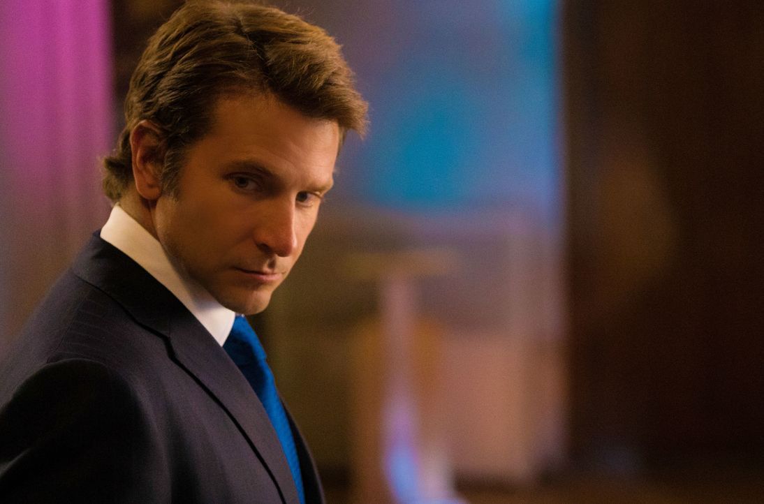 Nimmt Kontakt mit Brain auf - weshalb dessen Doppelleben ans Licht kommt: Morra (Bradley Cooper) ... - Bildquelle: Michael Parmelee 2016 CBS Broadcasting, Inc. All Rights Reserved