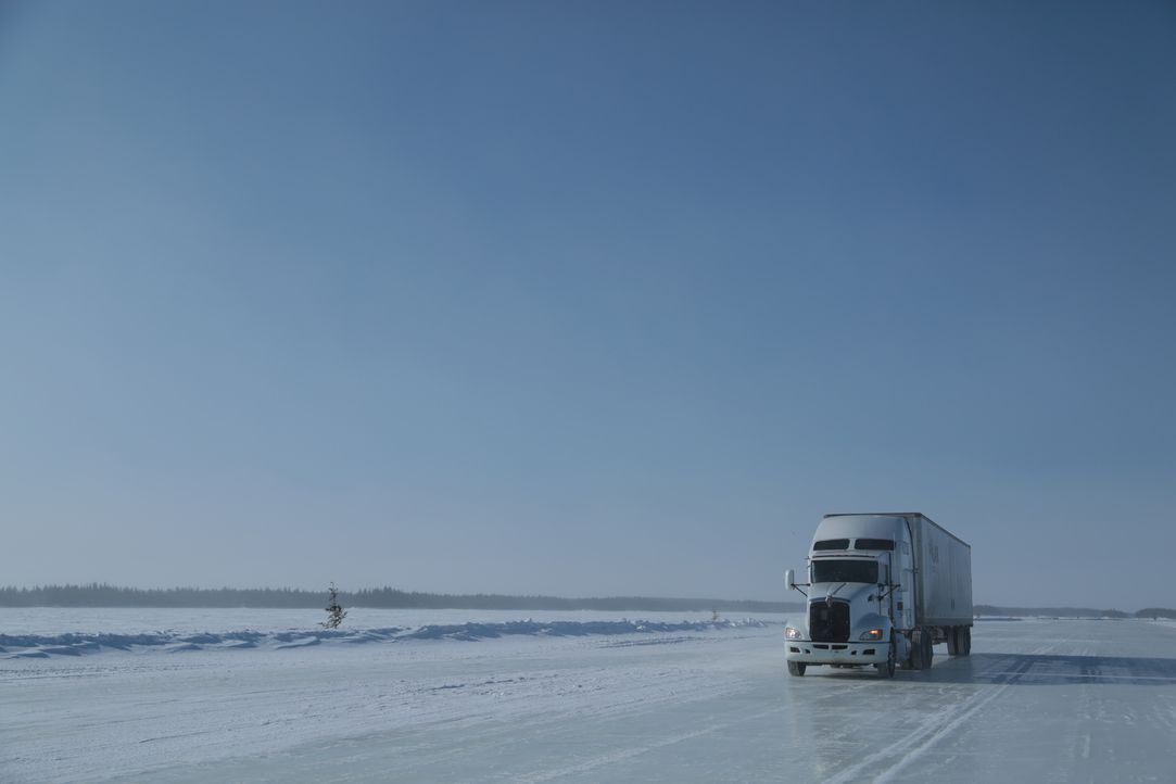 Die Ice Road Truckers müssen kurz vor dem Ende des Winters nur noch eine Fah... - Bildquelle: 2015 A+E Networks, LLC