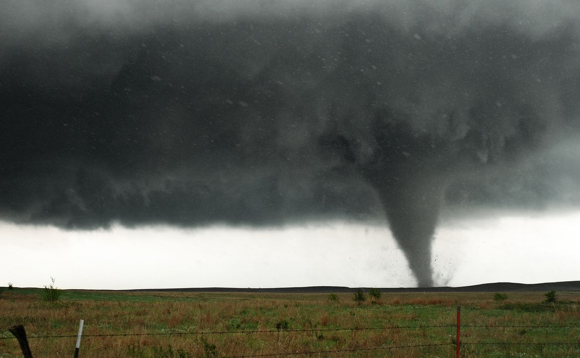Die Tornado Hunters wollen alle Aspekte der natürlichen Stärke und Schönheit spektakulärer Stürme festhalten ...