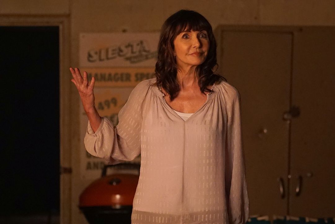 Ihre Fahrt durch Kalifornien verlangt allen einiges ab, doch dann trifft Gail (Mary Steenburgen) eine erschreckende Entscheidung ... - Bildquelle: Kevin Estrada 2016 Fox and its related entities. All rights reserved.