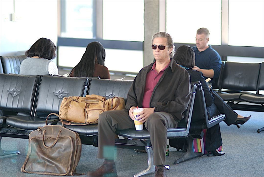 Nach anfänglichem Zögern erklärt sich Kyle (Jeff Bridges) bereit, seinen Sohn zur schwer erkrankten Mutter zu begleiten. Doch unglücklicherweise dar... - Bildquelle: 2008 BY OPEN ROAD INVESTMENTS, LLC. ALL RIGHTS RESERVED