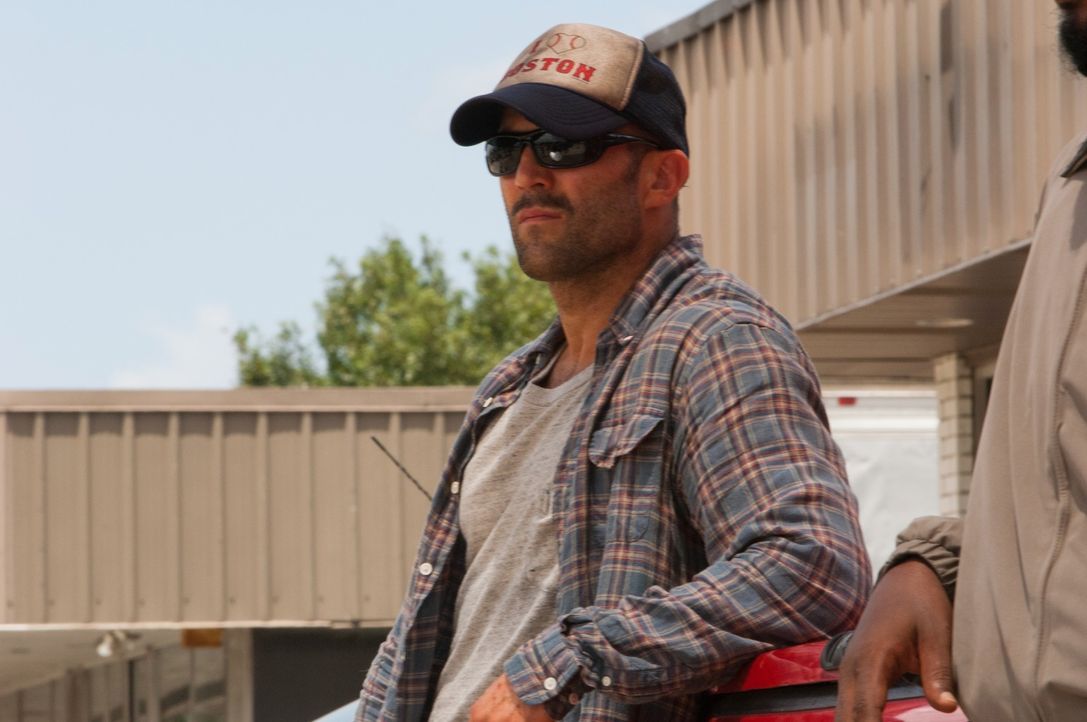 Um am perfekten Rachefeldzug gegen die Verräter zu arbeiten, schlüpft Parker (Jason Statham) in jede Verkleidung, die er findet ... - Bildquelle: Jack English 2013 Constantin Film Verleih GmbH