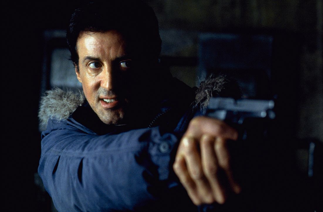 Der FBI-Agent Jake Malloy (Sylvester Stallone) ist einem bestialischen Cop-Killer auf den Fersen. - Bildquelle: Universal Pictures