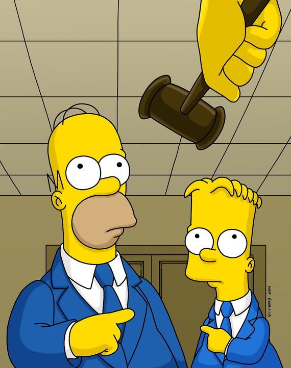 Bart (r.) ist diesmal zu weit gegangen: Er hat ein Polizeiauto gestohlen, um pünktlich zur Schule zu kommen. Als Vater wird Homer (l.) vor Gericht f... - Bildquelle: © und TM Twenthieth Century Fox Film Corporation - Alle Rechte vorbehalten