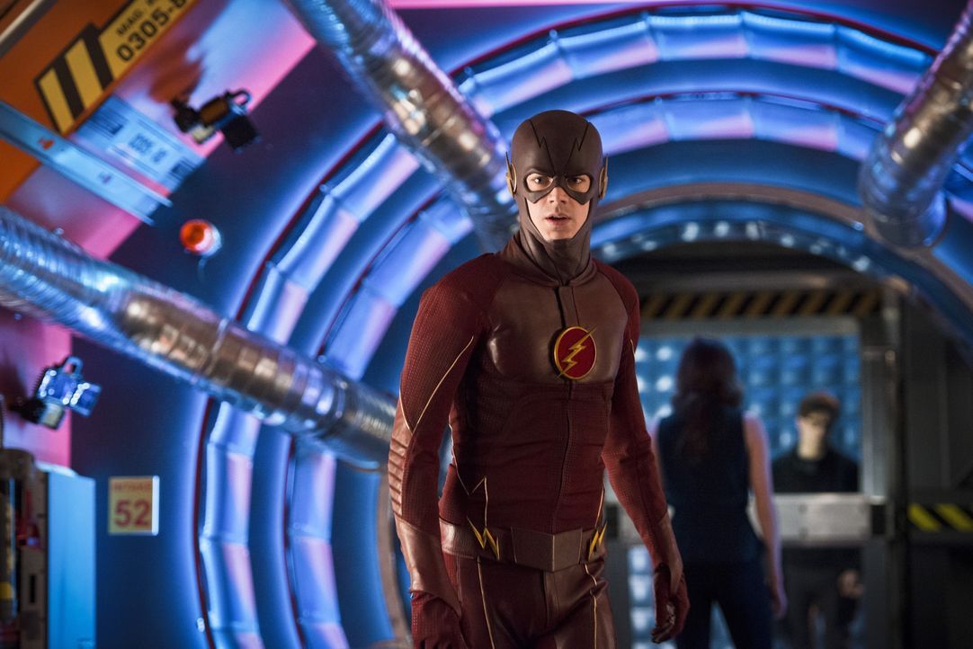All seine Pläne und Hoffnungen in die Vergangenheit scheinen zerstört, als Barry alias The Flash (Grant Gustin) als Zeitreisender entdeckt wird ... - Bildquelle: Warner Bros. Entertainment, Inc.