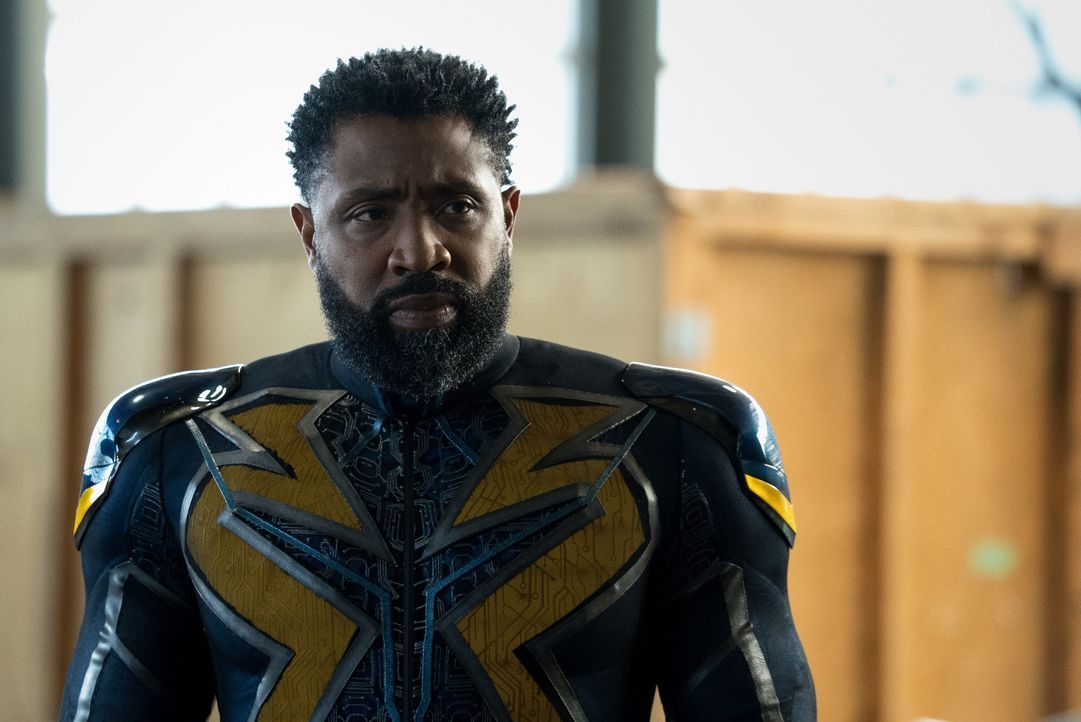 Jefferson Pierce alias Black Lightning (Cress Williams) - Bildquelle: © and TM DC Comics © Warner Bros. Ent. Inc.