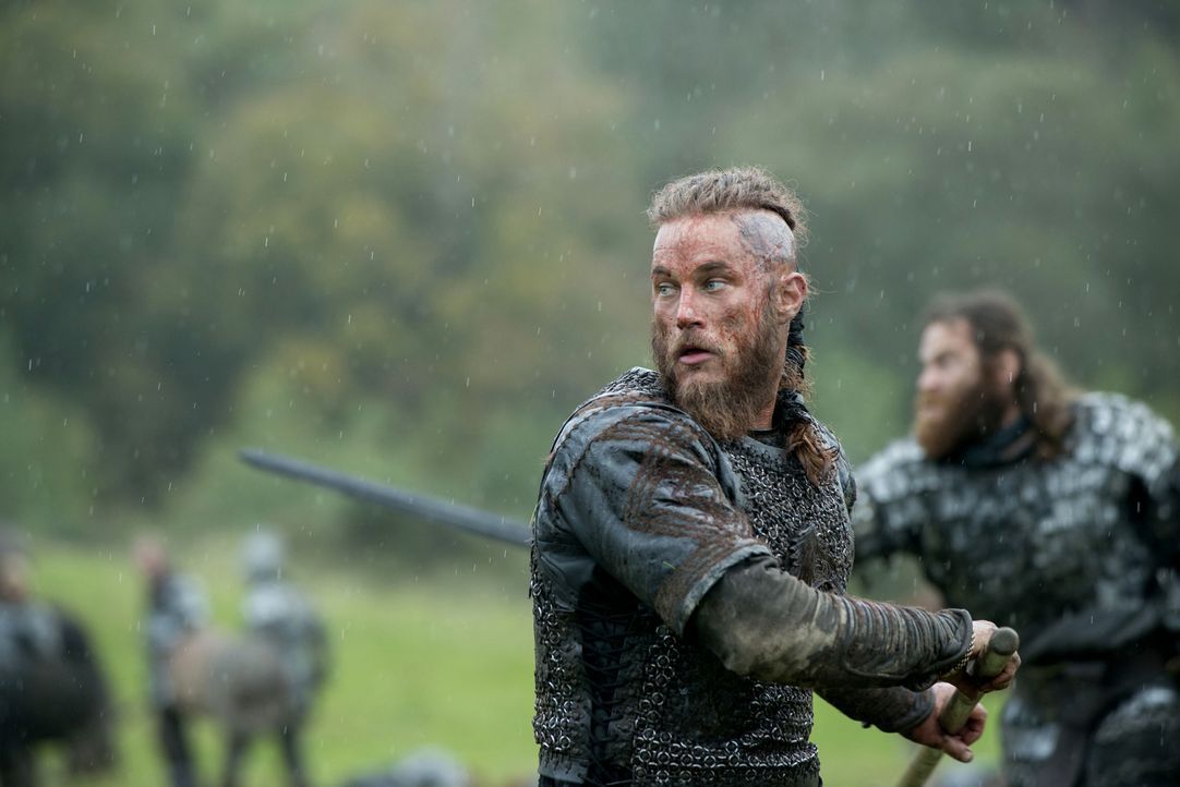 Stehen vor einer gewaltigen Auseinandersetzung mit König Ecbert und seinen Kriegern: Ragnar (Travis Fimmel) und seine Gefolgsleute ... - Bildquelle: 2014 TM TELEVISION PRODUCTIONS LIMITED/T5 VIKINGS PRODUCTIONS INC. ALL RIGHTS RESERVED.