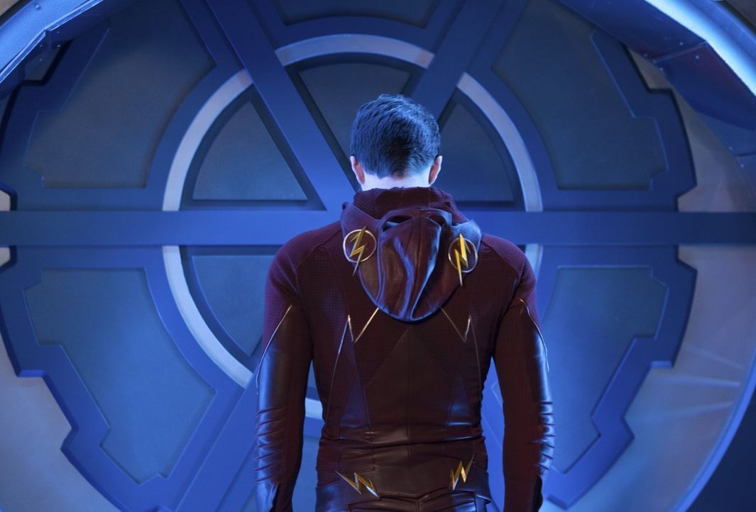 Plötzlich hat Barry alias The Flash (Grant Gustin) die Zukunft, die Gegenwart und die Vergangenheit in seinen Händen ... - Bildquelle: Warner Brothers.