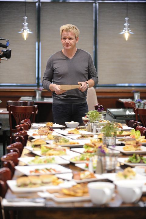 Retter in Not: Gordon Ramsay besucht heute das Restaurant "Grasshopper Also" in Carlstadt in New Jerse, dessen Besitzer um das Überleben des Lokals... - Bildquelle: Fox Broadcasting.  All rights reserved.