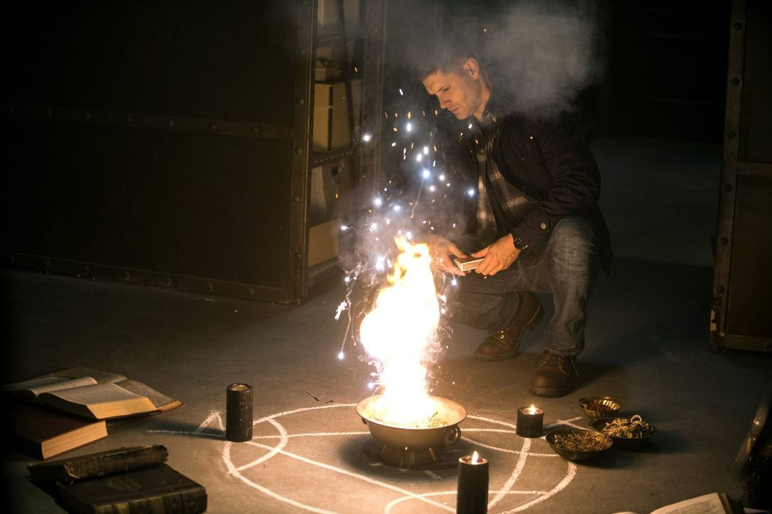 Als Dean (Jensen Ackles) keinen anderen Ausweg mehr weiß, beschwört er tatsächlich den Teufel persönlich. Doch kann dieser ihm wirklich helfen, den... - Bildquelle: 2013 Warner Brothers