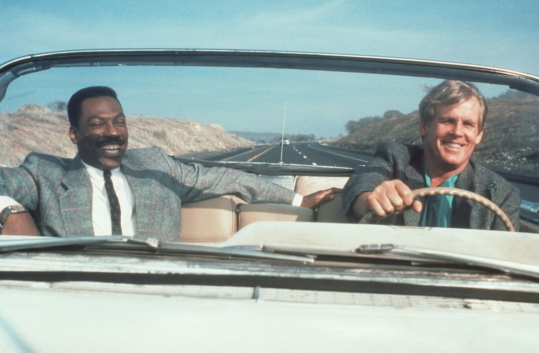 Obwohl sich Reggie (Eddie Murphy, l.) geschworen hat, nie wieder mit Jack (Nick Nolte, r.) Polizist zu spielen, sind die beiden wieder auf Verbreche... - Bildquelle: Paramount Pictures