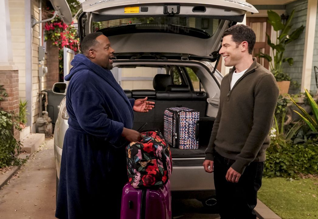 Calvin Butler (Cedric the Entertainer, l.); Dave Johnson (Max Greenfield, r.) - Bildquelle: Ron P. Jaffe © 2018 CBS Broadcasting, Inc. All Rights Reserved. / Ron P. Jaffe