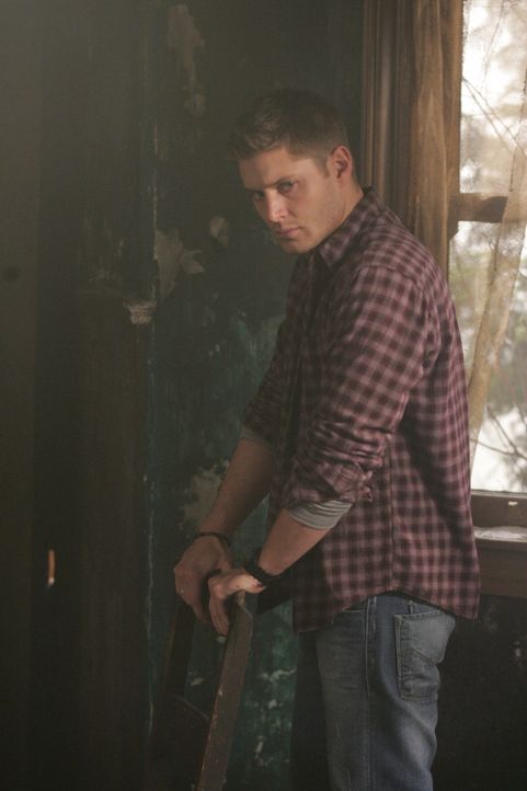 Dean (Jensen Ackles) kann nicht glauben, dass sein Bruder Sam wirklich tot sein soll und geht deshalb einen Deal mit einem weiblichen Dämon ein ... - Bildquelle: Warner Bros. Television