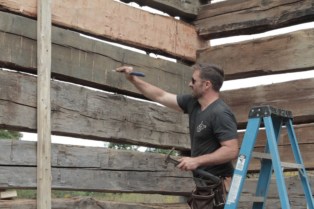 Mark Bowe (Bild) liebt die Herausforderung und schreckt auch nicht vor komplizierten Projekten zurück ... - Bildquelle: 2015, DIY Network/Scripps Networks, LLC. All Rights Reserved.