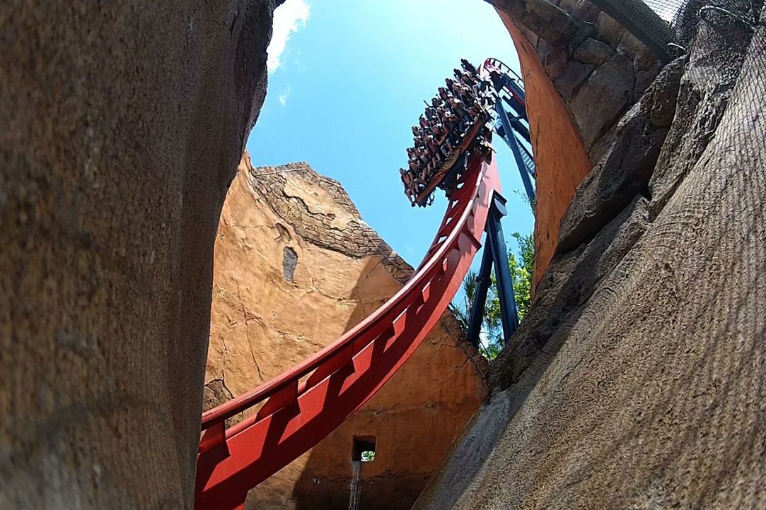 Bei "Crazy Rollercoaster - höher, schneller, verrückter" heißt es: anschnallen bitte! - Bildquelle: 2012, The Travel Channel, L.L.C. All rights Reserved.